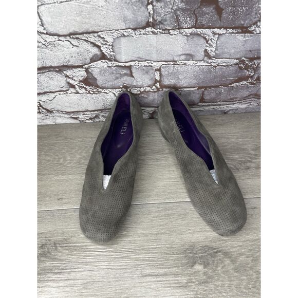 Vaneli Gray Suede Leather Perforated Slip On Wedge Shoes Women’s Sz 8.5W US/39EU - Picture 2 of 16